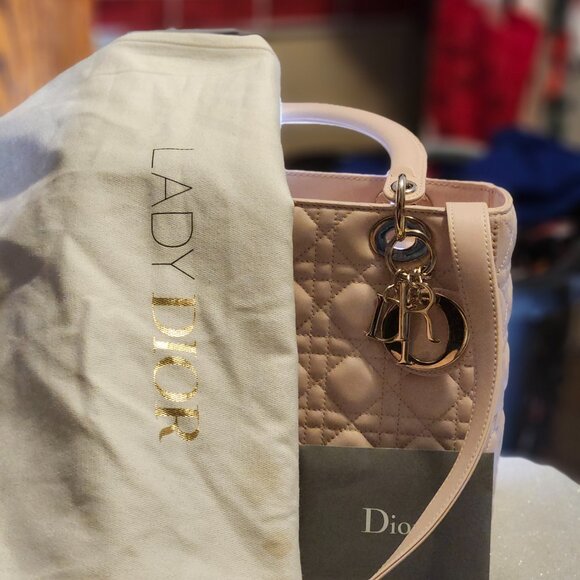 LADY DIOR MEDIUM BAG - Picture 2 of 10